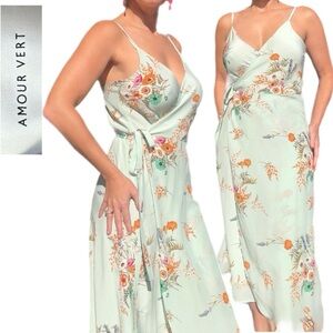 Amour Vert Floral Wrap Dress | 100% Silk | Size Small | Like New